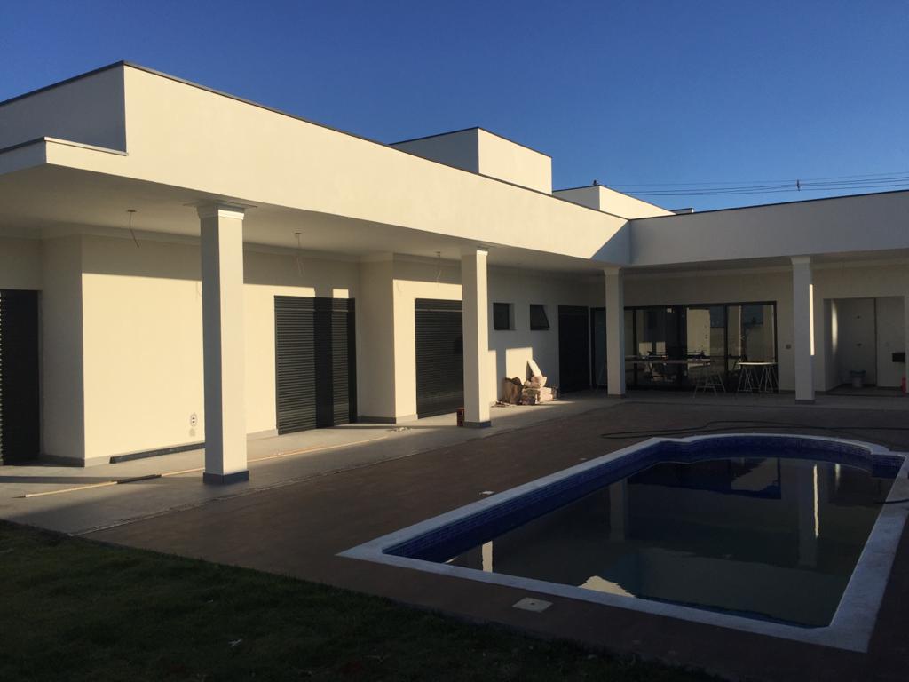 Casa Térrea com 3 suítes voltadas para piscina em Evidence Araçoiaba